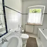 Alexandra Villa *